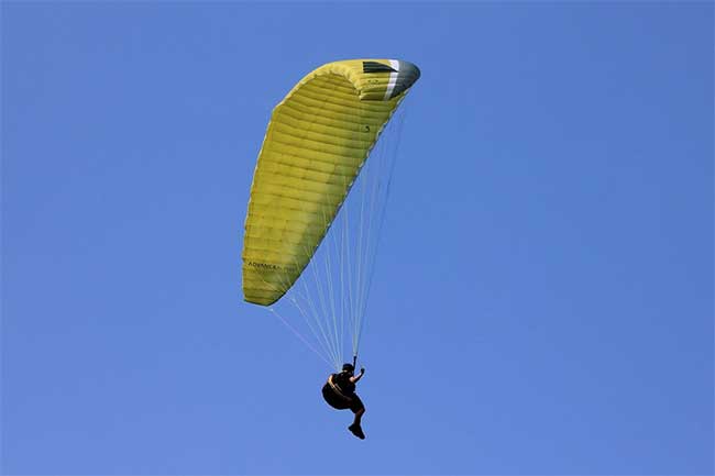 does paragliding cause motion sickness