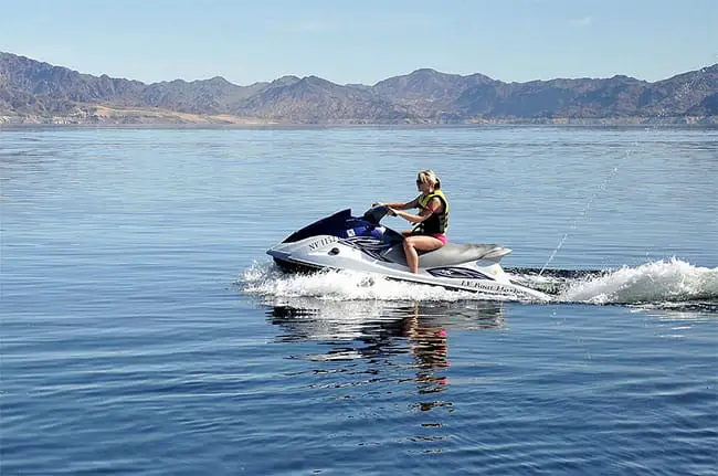 are jet skis easy to ride